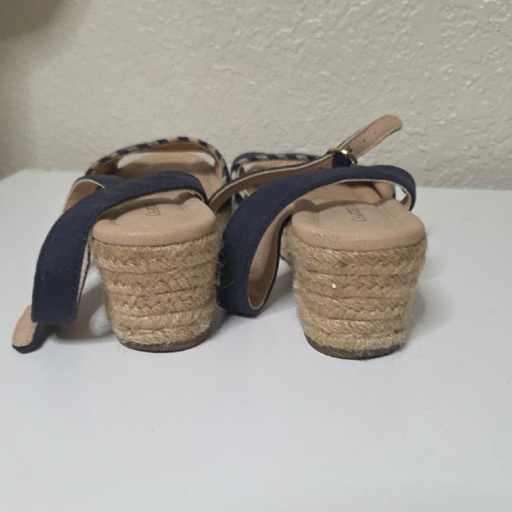 Charter Club Women's Navy and Tan Espadrilles Size 7